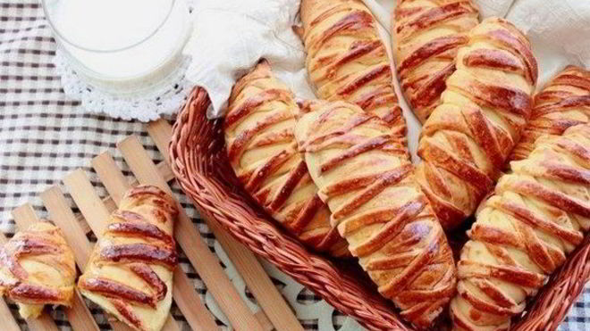 Рецепт Дрожжевые булочки с творогом и персиком