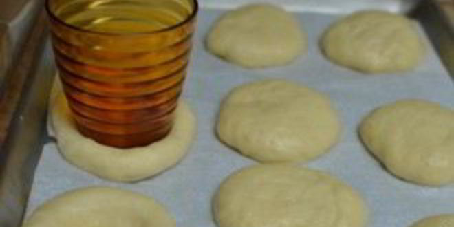 Рецепт дрожжевые ватрушки