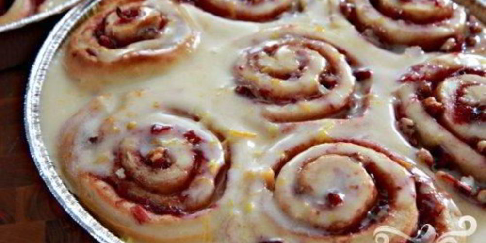 Как приготовить клюквенные булочки с апельсиновой глазурью