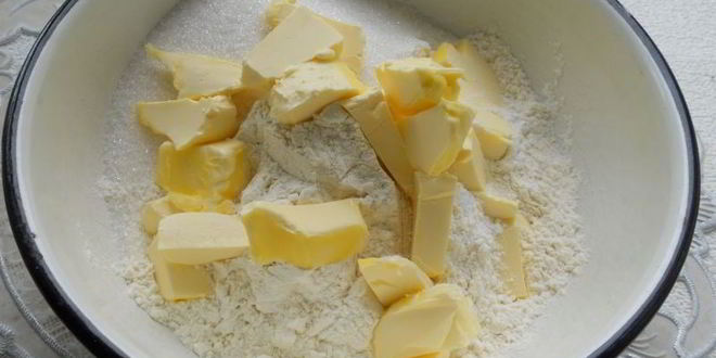 Рецепт королевская ватрушка с малиной