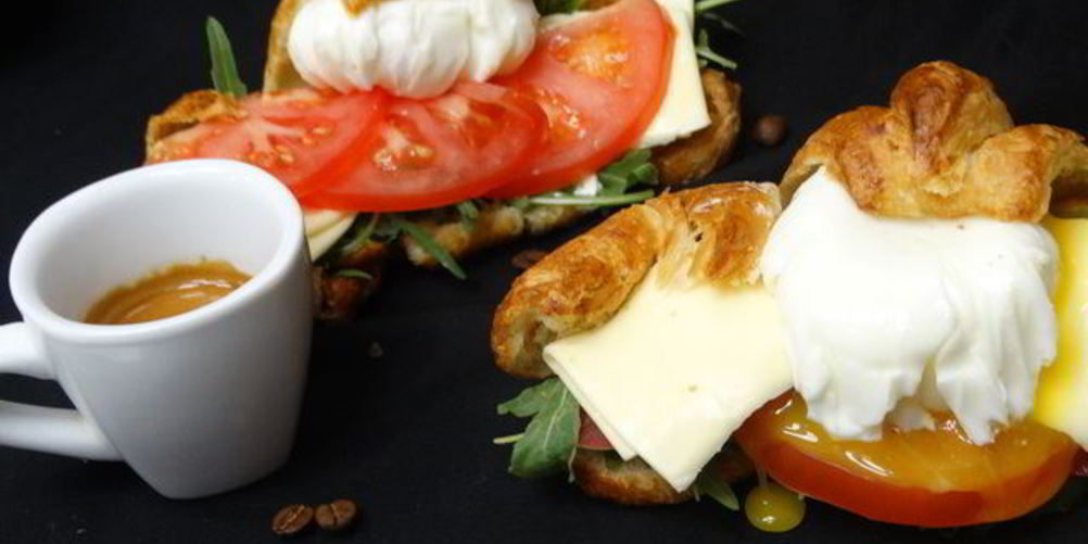 Как приготовить круассан с яйцом пашот