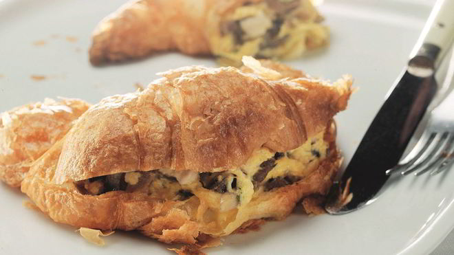 Рецепт Круассаны с омлетом Аньес Сорель