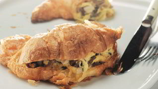 Рецепт Круассаны с омлетом Аньес Сорель
