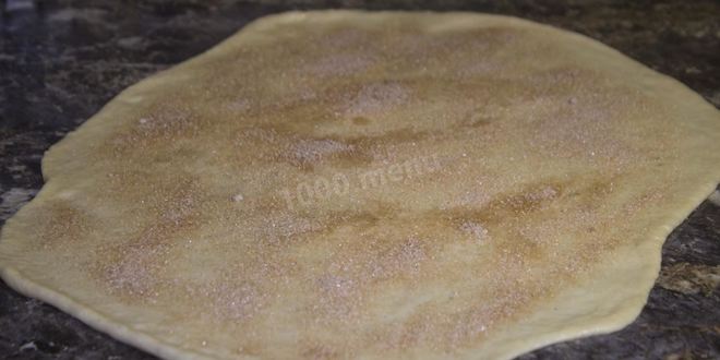 Рецепт плюшки с сахаром из дрожжевого теста