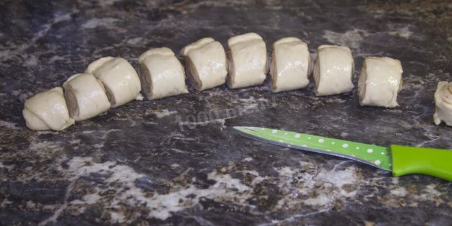 Рецепт плюшки с сахаром из дрожжевого теста