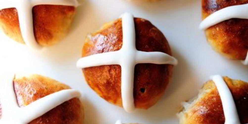 Как приготовить сдобные булочки на пасху