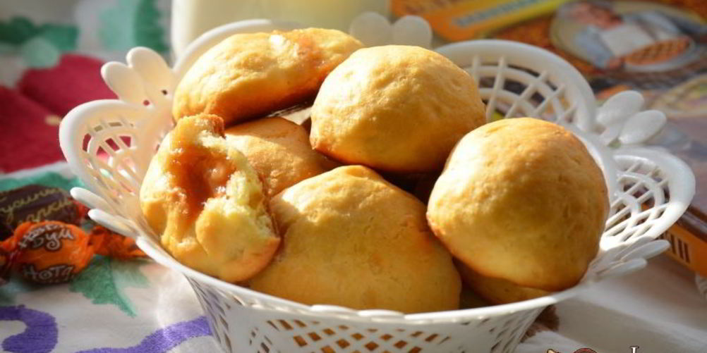 Как приготовить сдобные булочки с карамельной начинкой
