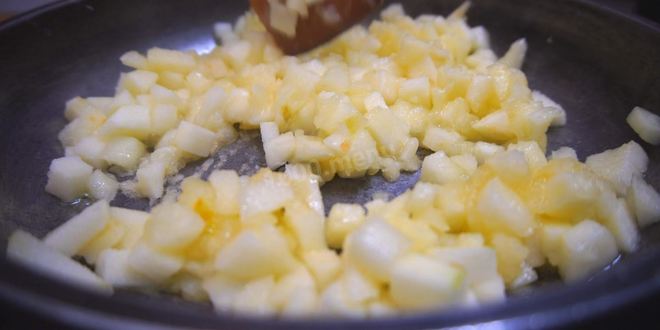 Рецепт сдобные булочки с яблочной начинкой и ваше утро удалось