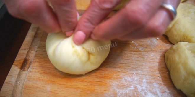 Рецепт сдобные булочки с яблочной начинкой и ваше утро удалось