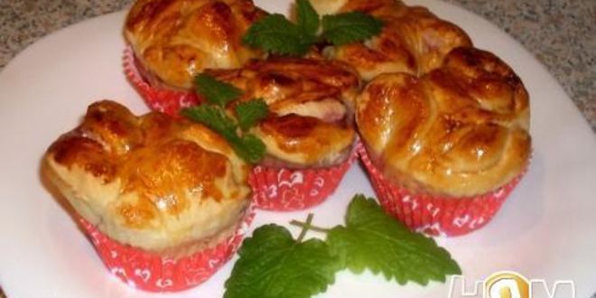 Рецепт сдобных булочек с ягодами