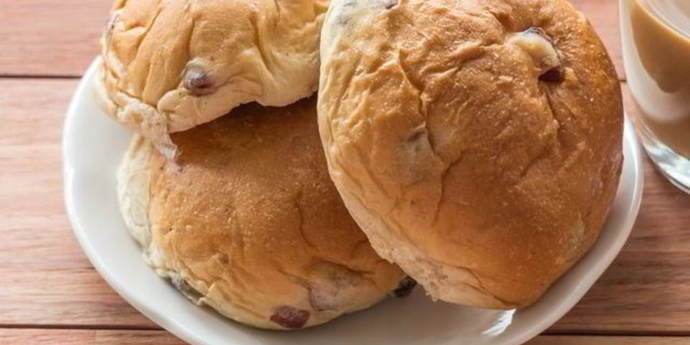 Как приготовить сладкие булочки с цукатами