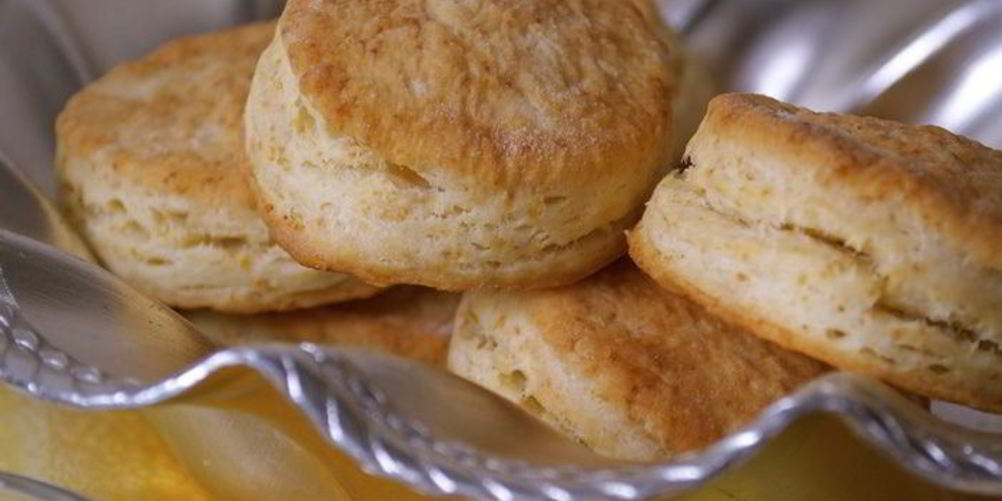 Как приготовить слоистые булочки универсальные