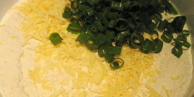 Рецепт сырные булочки с яйцом