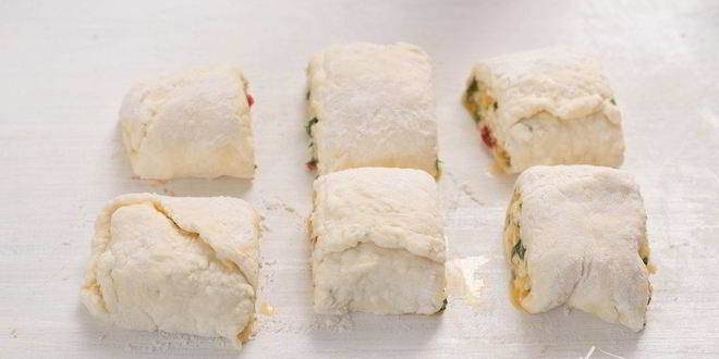 Рецепт творожные булочки с чесноком и базиликом