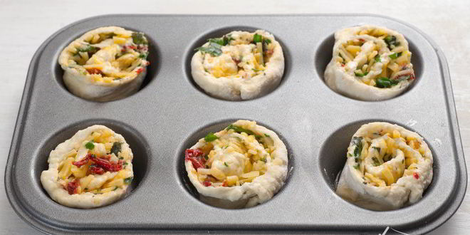 Рецепт творожные булочки с чесноком и базиликом