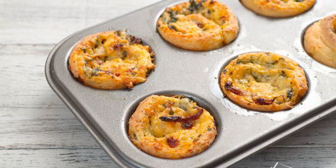 Рецепт творожные булочки с чесноком и базиликом