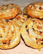 Закусочные булочки с беконом и сыром