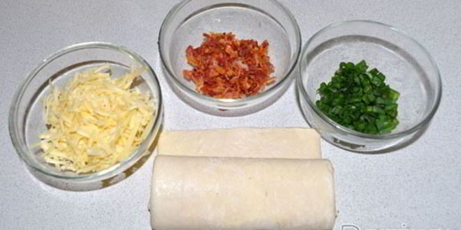 Рецепт закусочные булочки с беконом и сыром