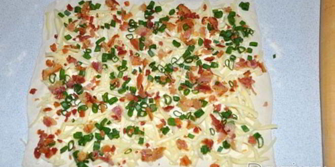 Рецепт закусочные булочки с беконом и сыром