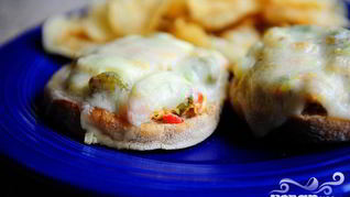 Рецепт Запеченные булочки с тунцом и сыром