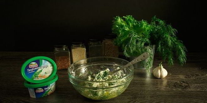 Рецепт зерновые булочки-пампушки с сырно-чесночной начинкой