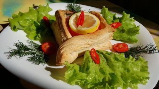 Рецепт Быстрые слойки с семгой