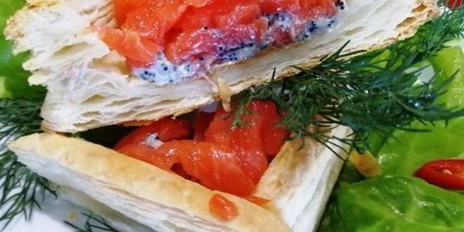 Рецепт быстрые слойки с семгой