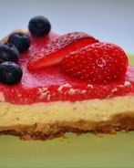 Чизкейк с клубникой в мультиварке