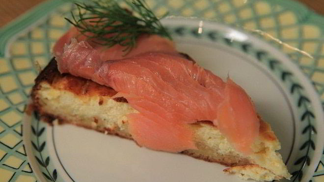 Рецепт Чизкейк с семгой и грюйером