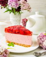 Холодный клубничный чизкейк