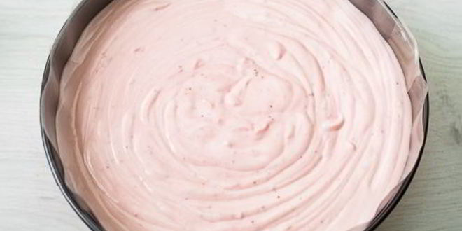 Рецепт холодный клубничный чизкейк