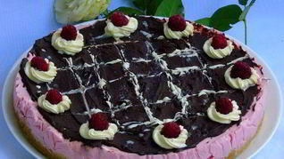 Рецепт Малиновый чизкейк с двумя видами шоколада