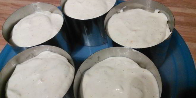 Рецепт мини-чизкейк из козьего сыра с малиной