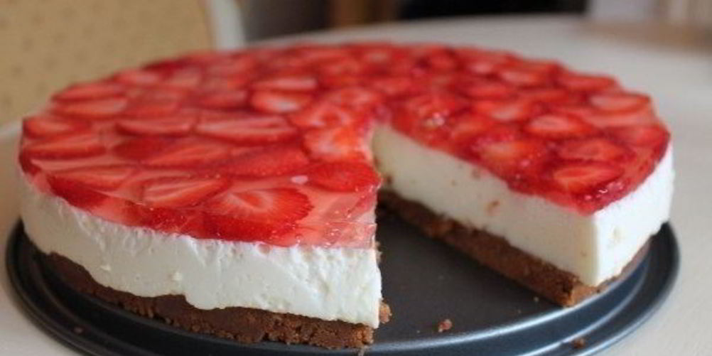 Как приготовить творожный чизкейк с клубникой