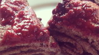 Рецепт Диетический рулетик с ягодами