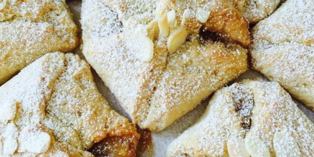 Как приготовить домашние творожные конвертики