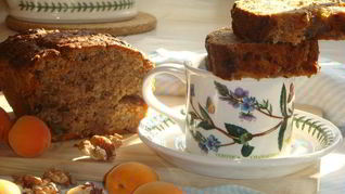 Рецепт Абрикосово-яблочный кекс с грецким орехом и безупречной репутацией