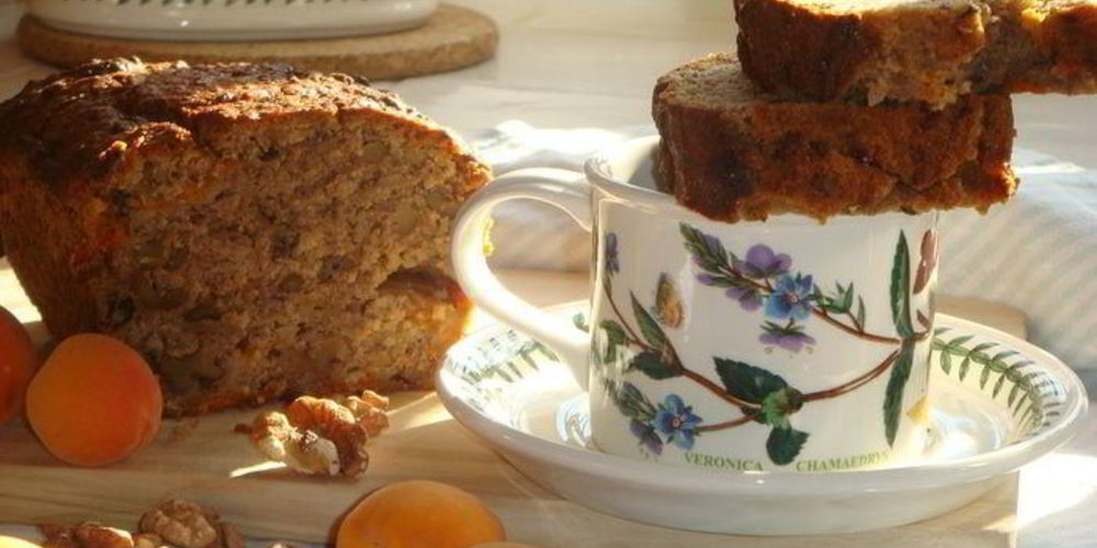 Как приготовить абрикосово-яблочный кекс с грецким орехом и безупречной репутацией