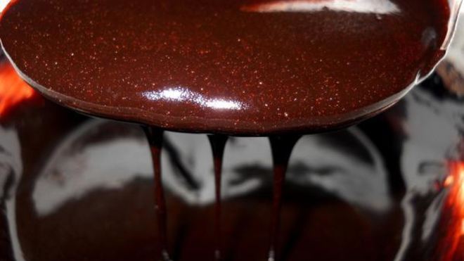 Рецепт Глазурь шоколадная для тортов, кексов и десертов