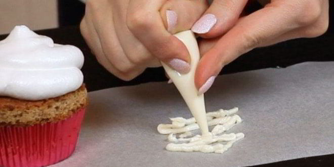 Рецепт идеи новогоднего украшения кексов