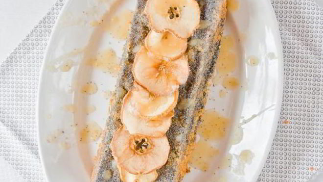 Рецепт Кекс на оливковом масле с яблочным пюре и маком