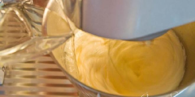 Рецепт кекс на оливковом масле с яблочным пюре и маком