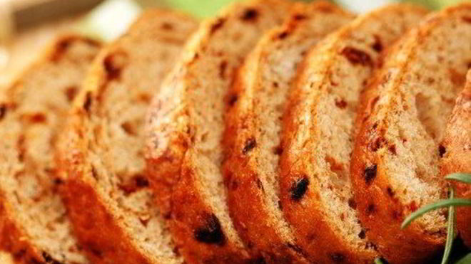 Рецепт Кекс с помидорами и миндалем