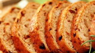 Рецепт Кекс с помидорами и миндалем