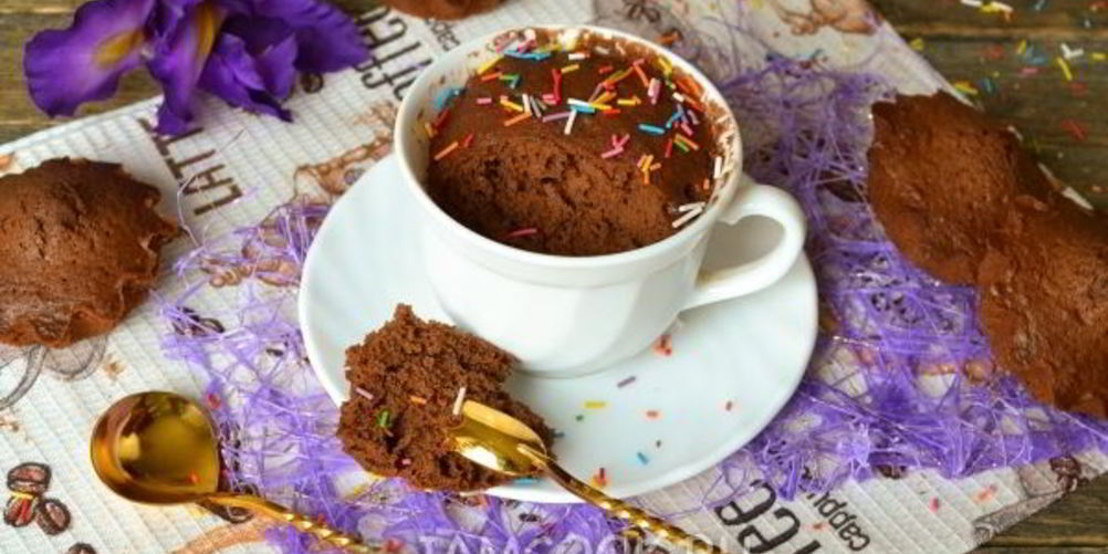 Как приготовить кекс за 1 минуту в микроволновке