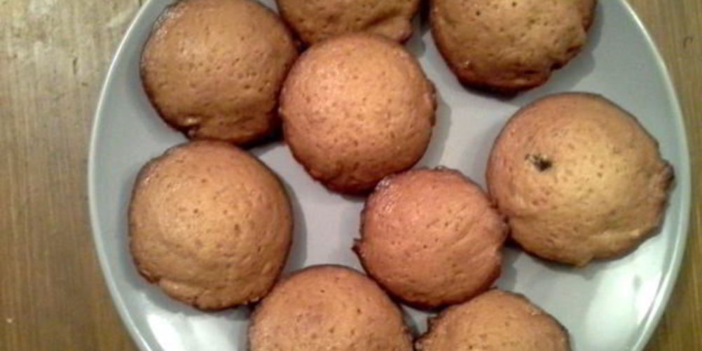 Как приготовить кексы медовые с орехами и изюмом