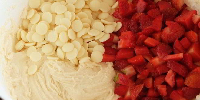 Рецепт кексы с клубникой и белым шоколадом