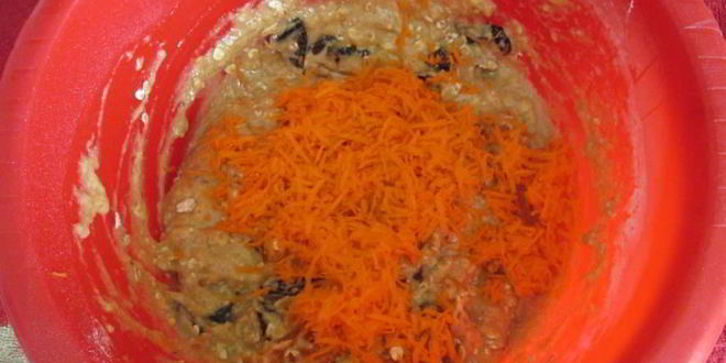 Рецепт морковный кекс из цельнозерновой муки с сухофруктами