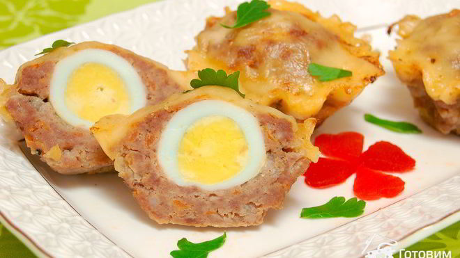 Рецепт Мясные кексы с перепелиными яйцами