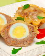 Мясные кексы с перепелиными яйцами